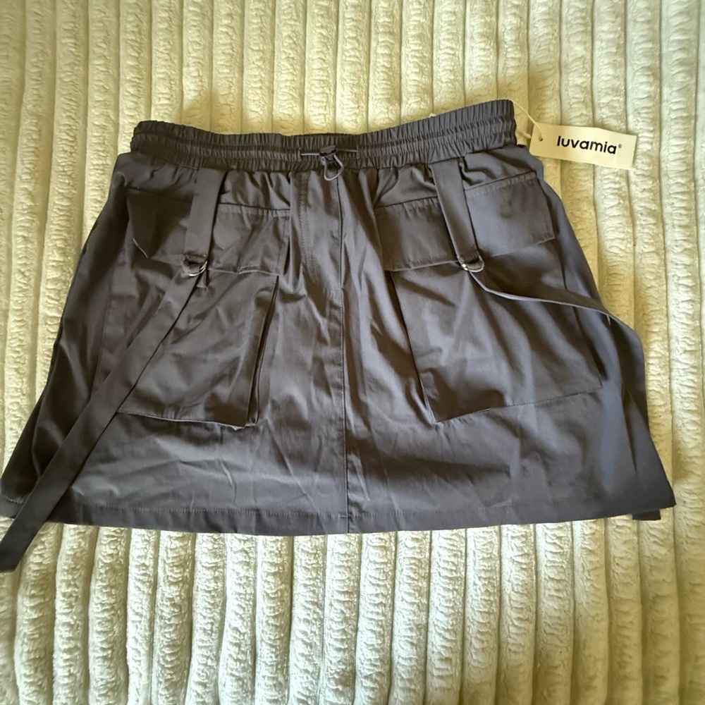 Gray Women's Cargo Skort